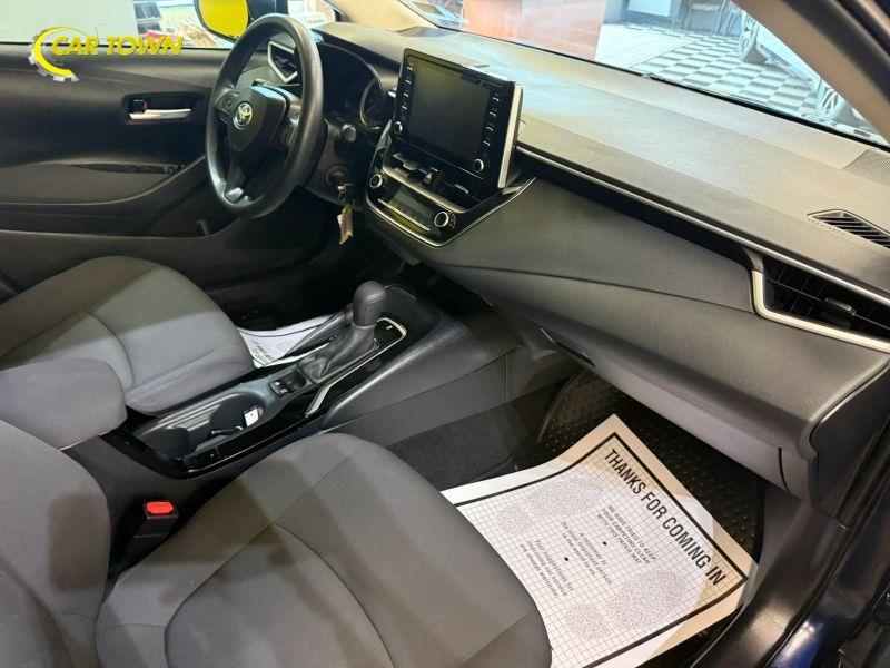 Vehicle photo 26