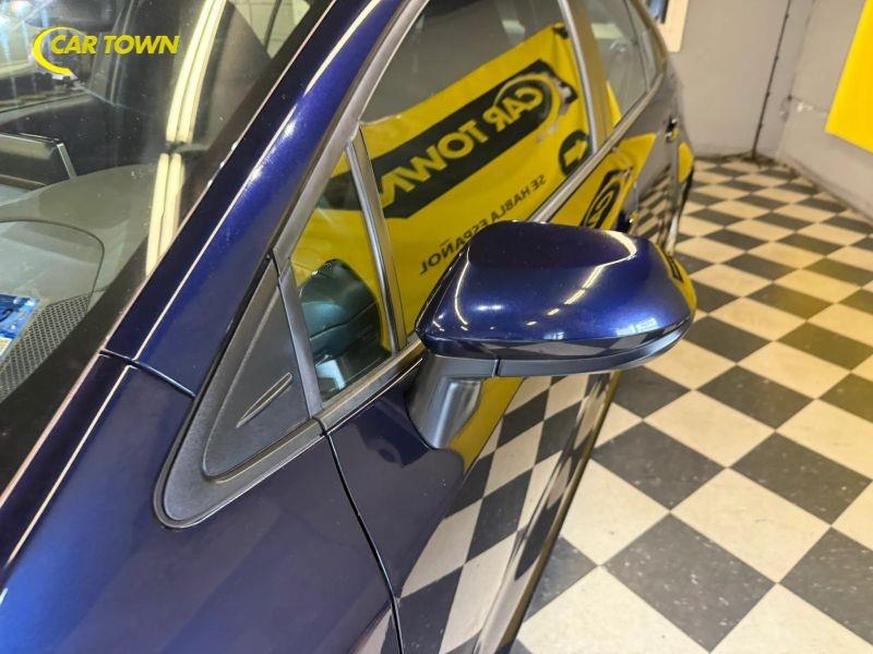Vehicle photo 37