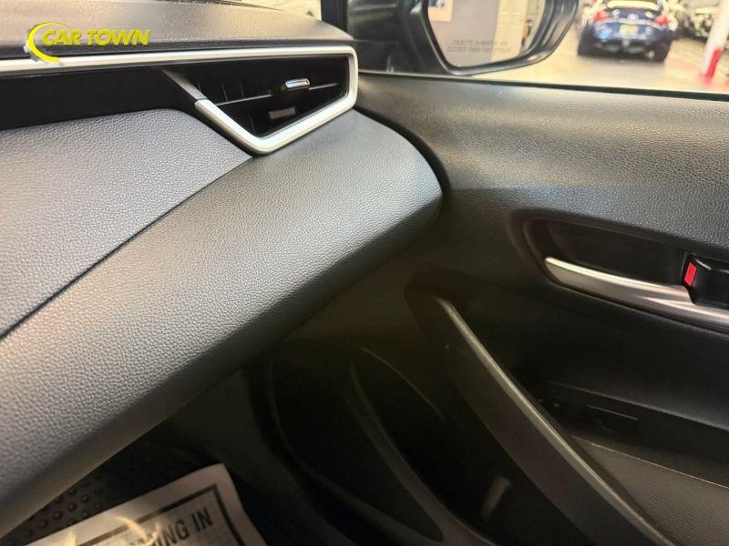 Vehicle photo 42