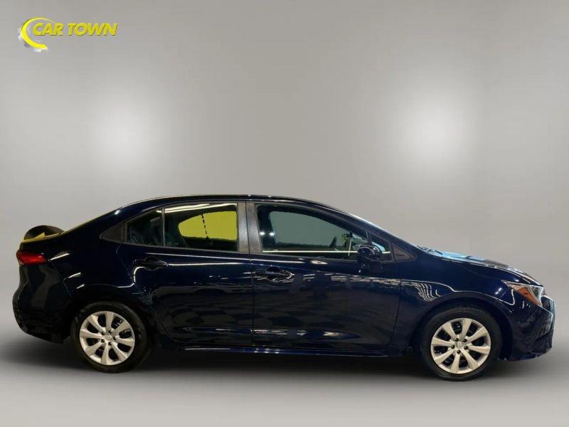Vehicle photo 7