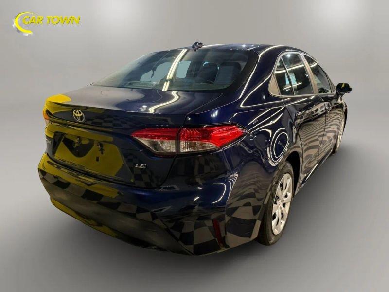 Vehicle photo 9