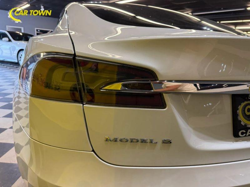 Vehicle photo 31