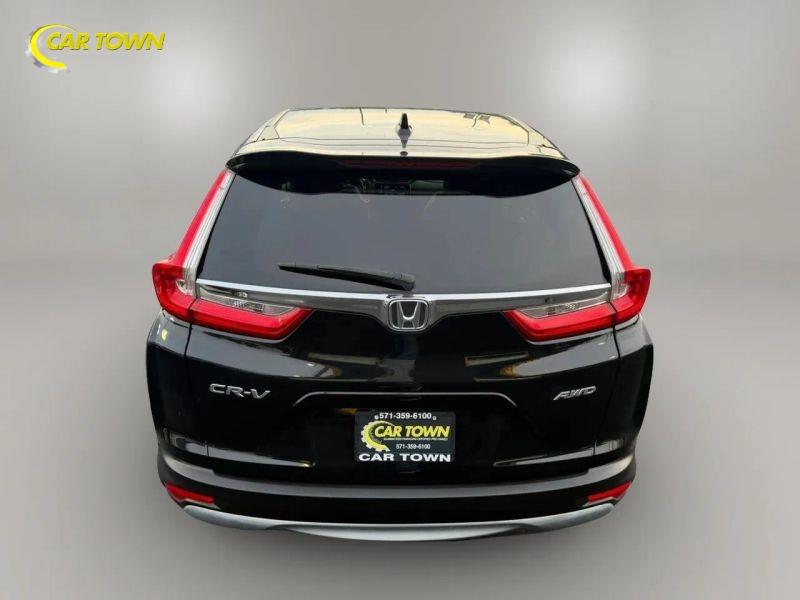 Vehicle photo 10