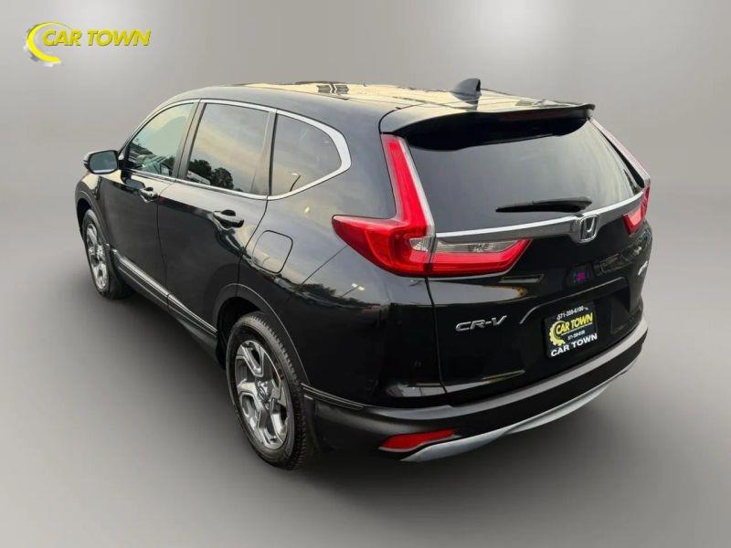Vehicle photo 12