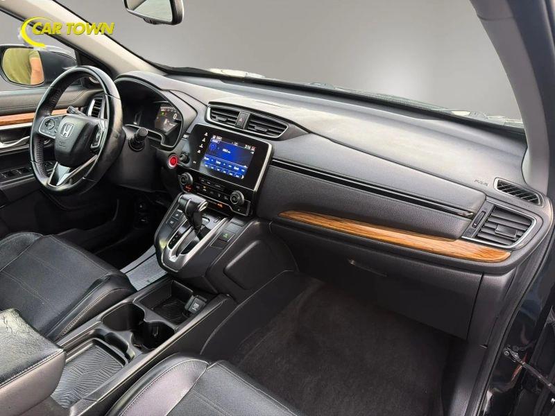 Vehicle photo 21