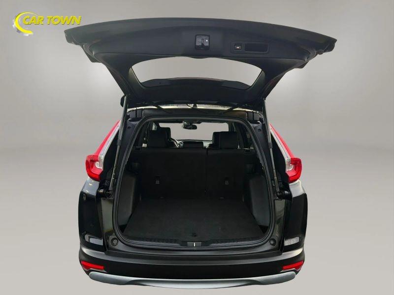 Vehicle photo 25
