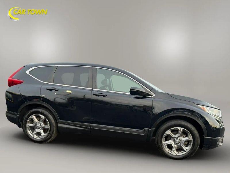 Vehicle photo 7