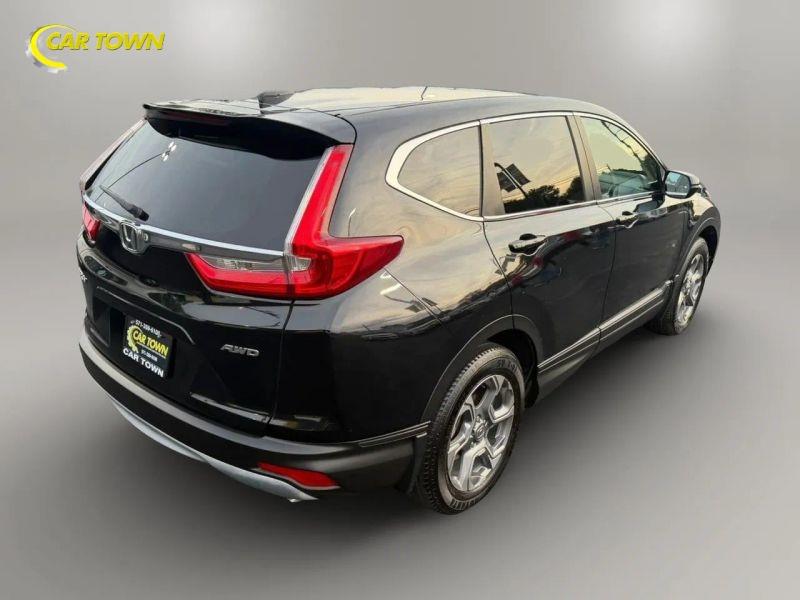 Vehicle photo 8