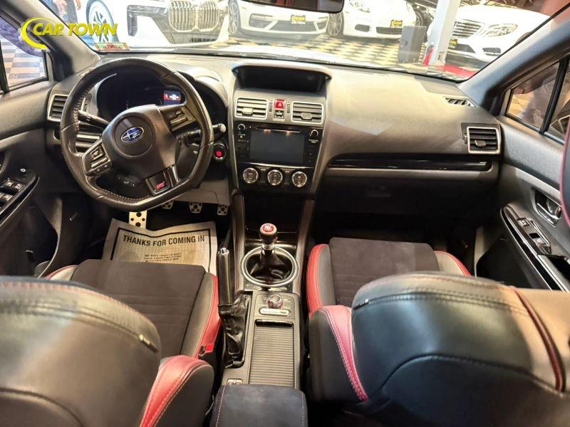 Vehicle photo 31