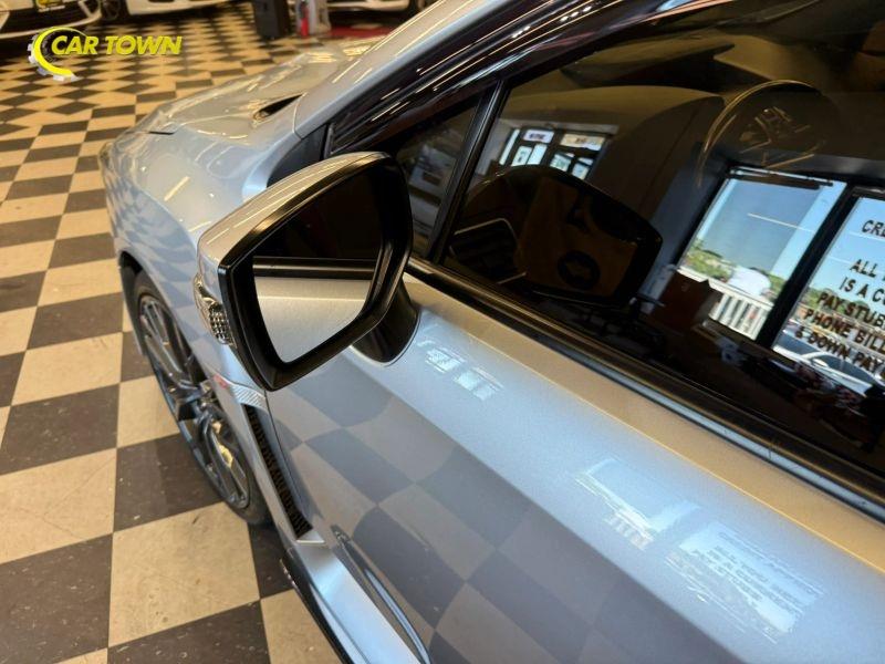 Vehicle photo 36