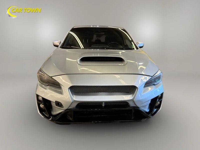 Vehicle photo 4