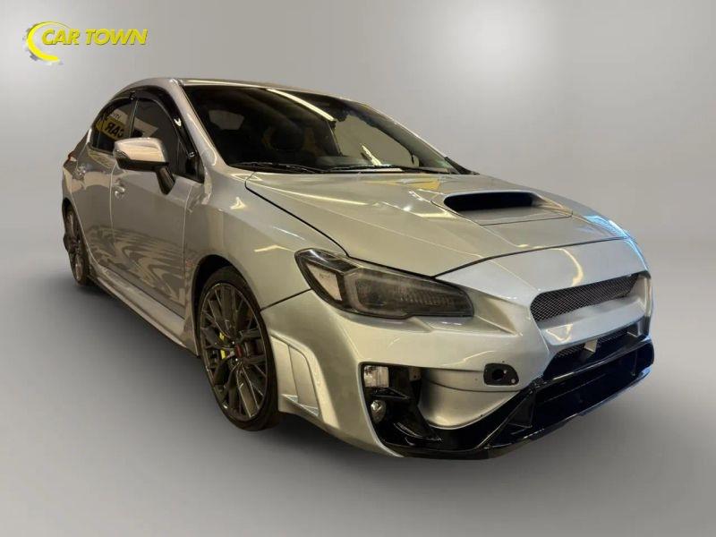 Vehicle photo 6