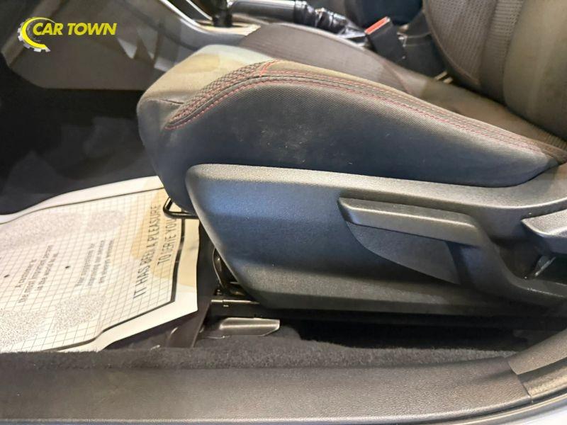 Vehicle photo 18