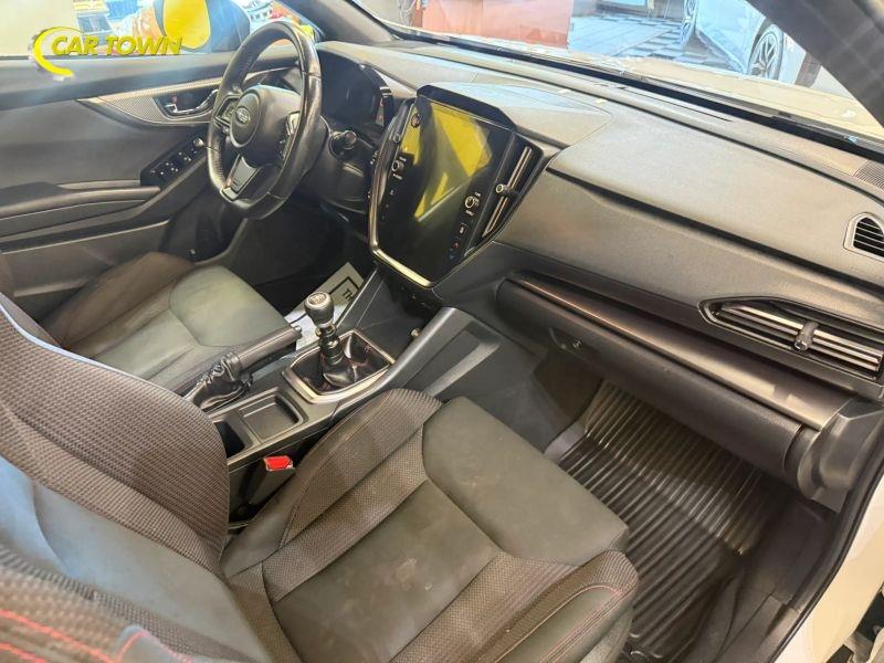 Vehicle photo 23