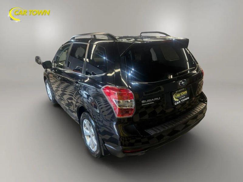 Vehicle photo 12