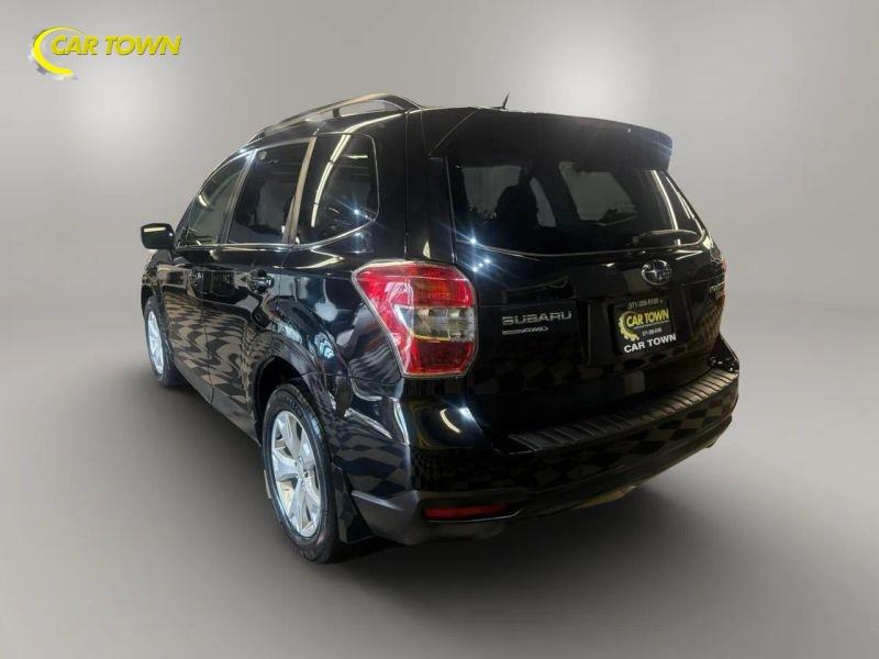 Vehicle photo 13