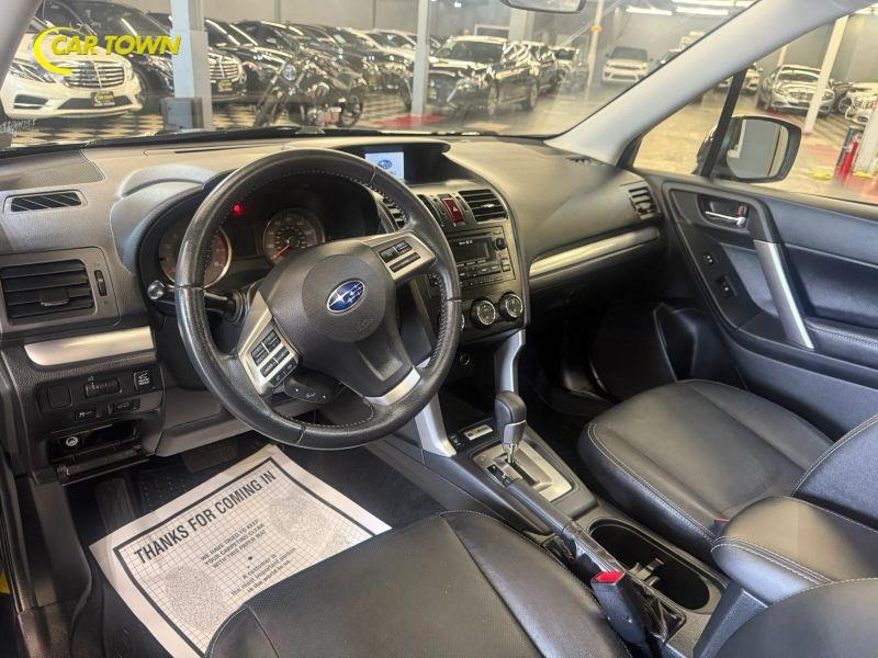 Vehicle photo 16