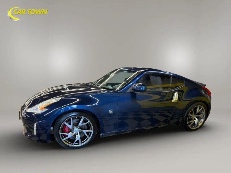 Vehicle photo 13