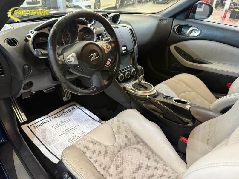 Vehicle photo 16