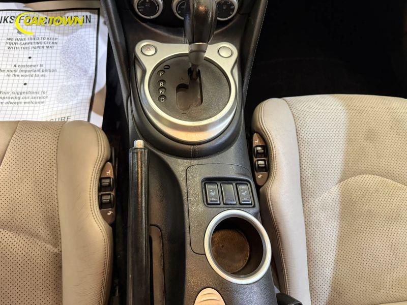 Vehicle photo 21