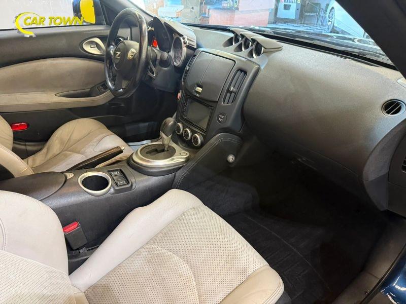 Vehicle photo 22