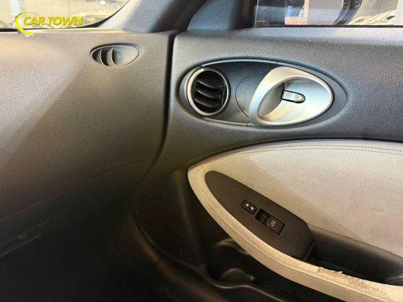 Vehicle photo 34
