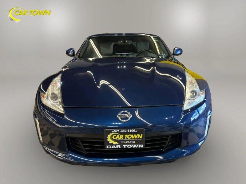 Vehicle photo 4