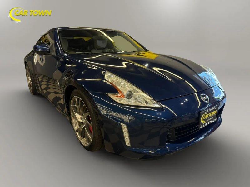Vehicle photo 6