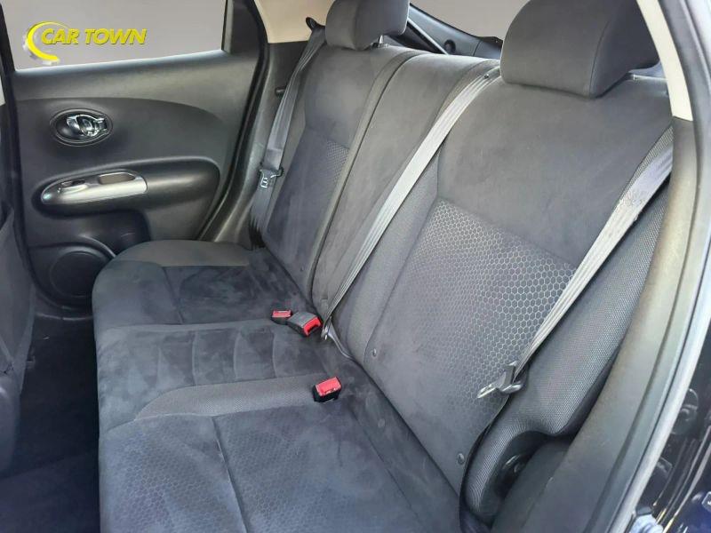 Vehicle photo 18