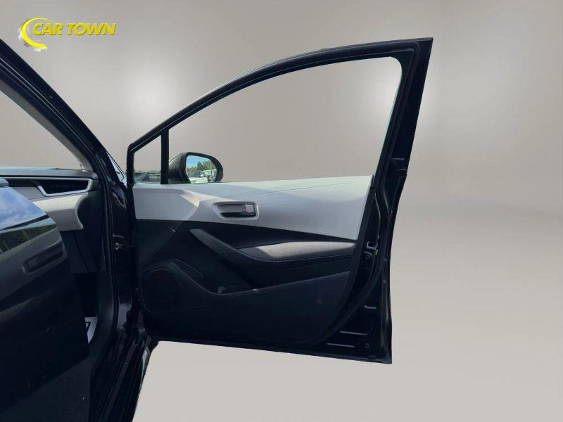 Vehicle photo 20