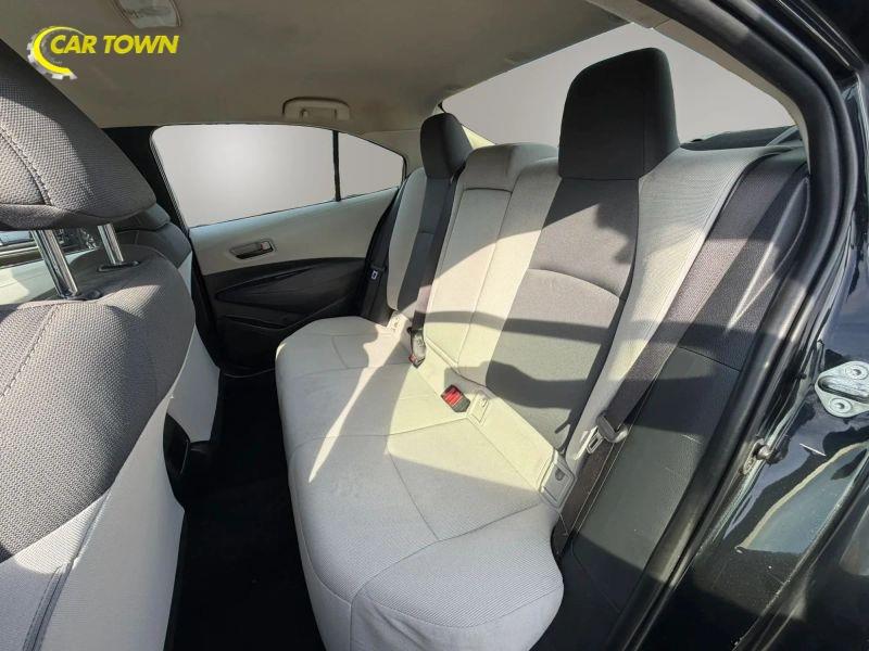 Vehicle photo 23