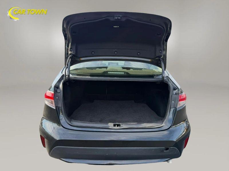 Vehicle photo 25