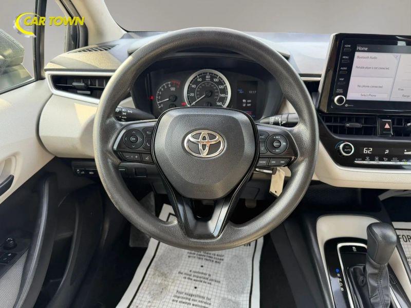 Vehicle photo 26
