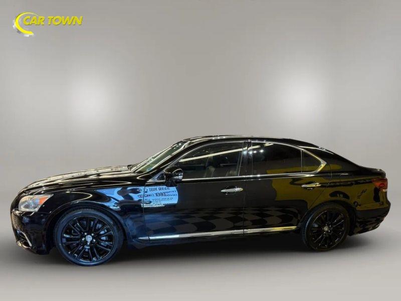 Vehicle photo 14