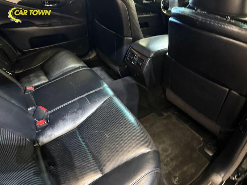 Vehicle photo 31