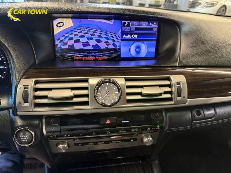 Vehicle photo 40
