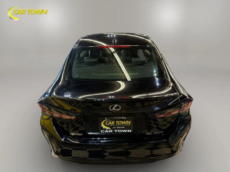 Vehicle photo 10
