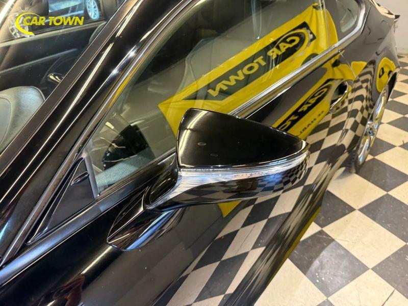 Vehicle photo 31