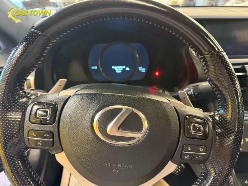 Vehicle photo 36