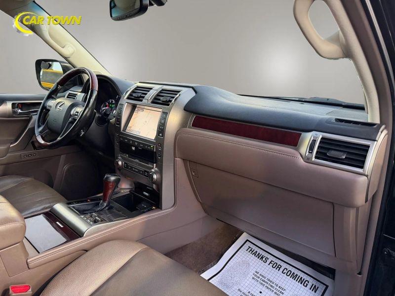 Vehicle photo 20