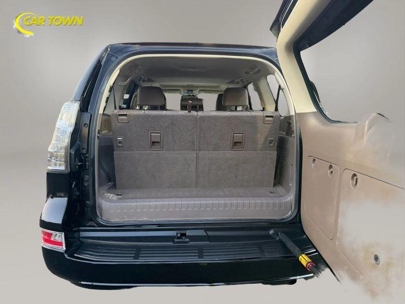 Vehicle photo 26
