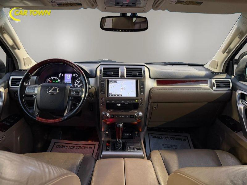 Vehicle photo 31