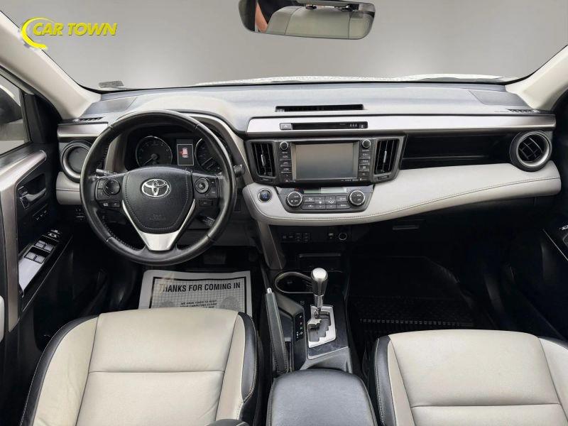 Vehicle photo 31