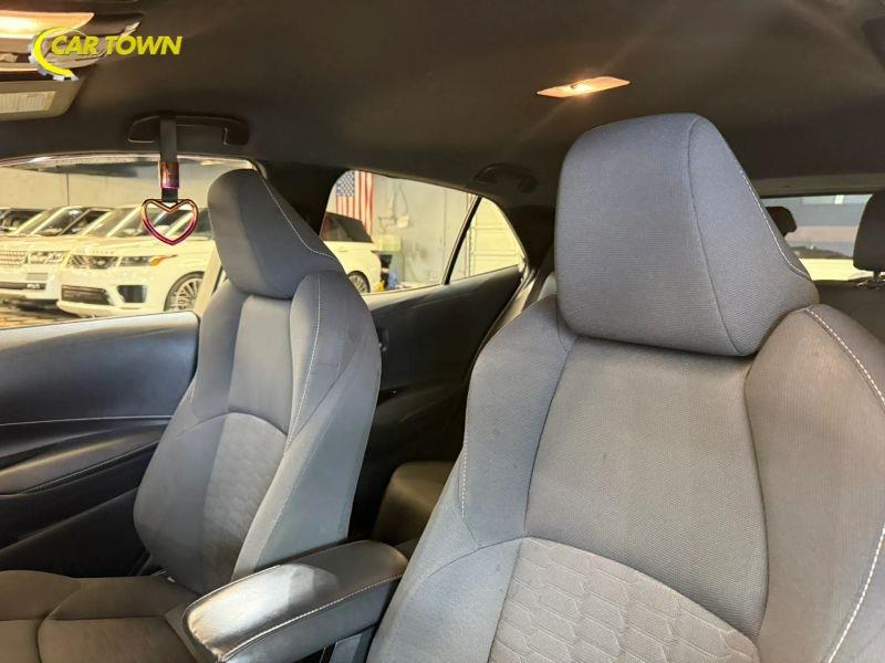Vehicle photo 17
