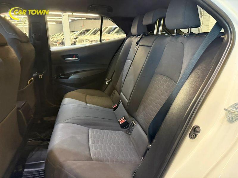 Vehicle photo 24