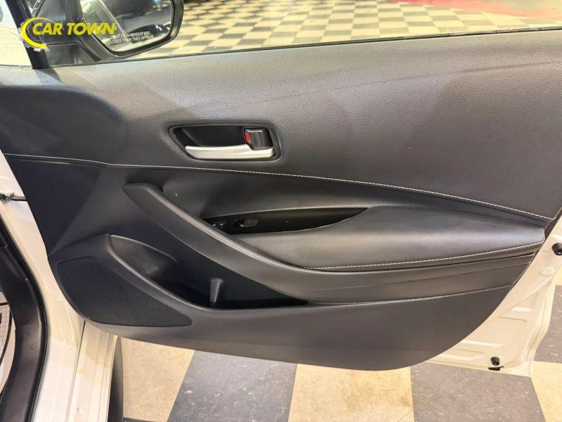 Vehicle photo 28