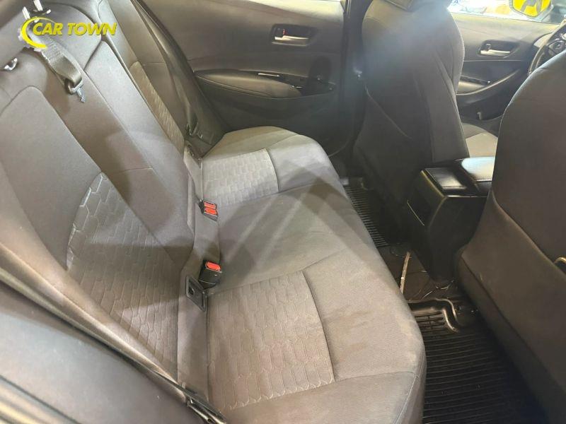 Vehicle photo 29
