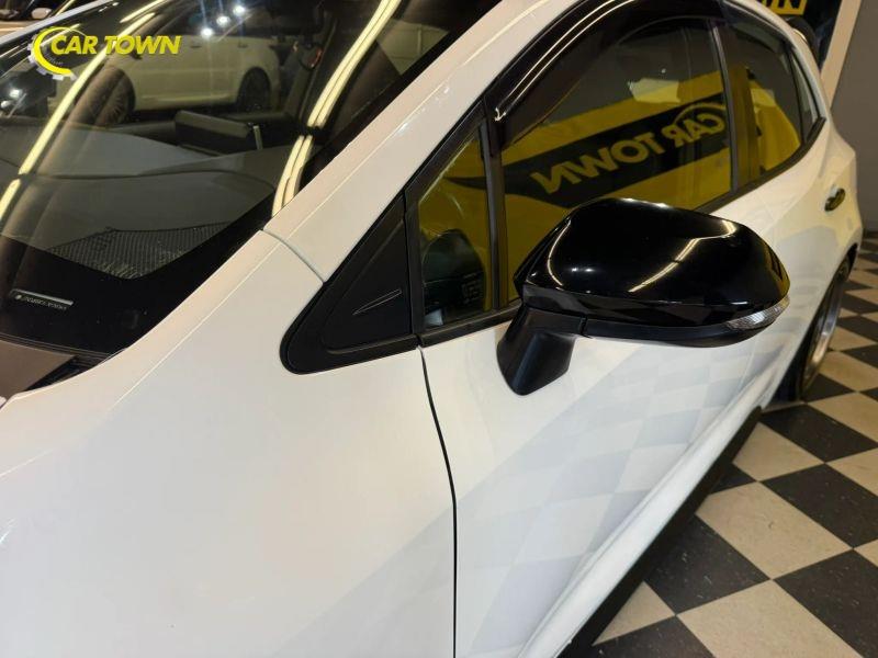 Vehicle photo 34