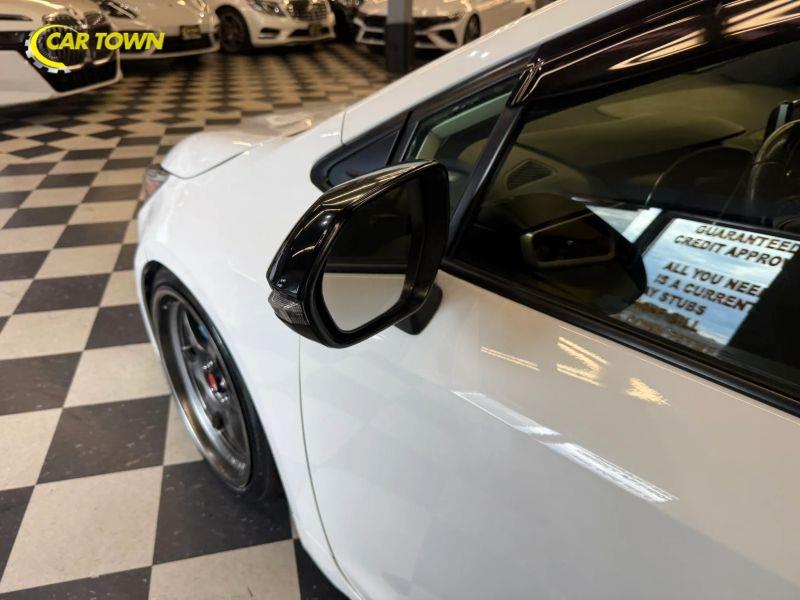 Vehicle photo 35