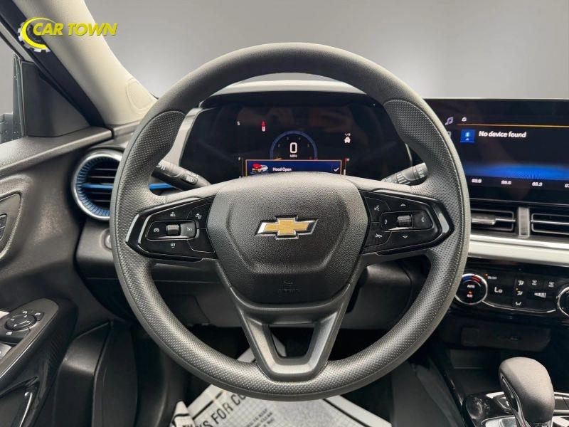 Vehicle photo 29